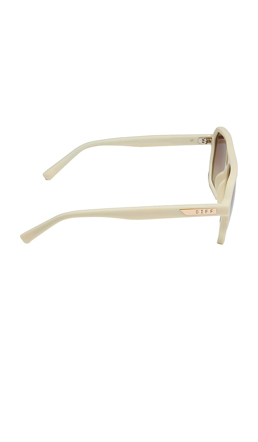  Diff Eyewear Cameron Sunglasses In Ivory. 