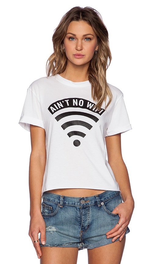Ain't No Wifi Crop Tee