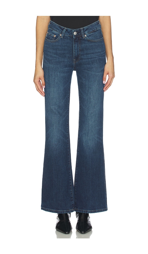 DL1961 Claira Contoured Instasculptâ¢ Straight Boot Jeans