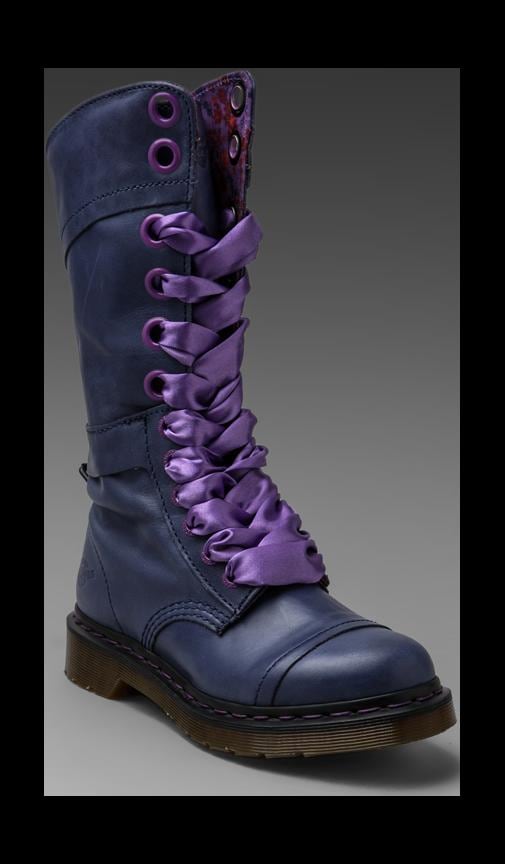 Triumph 14-Eye Boot