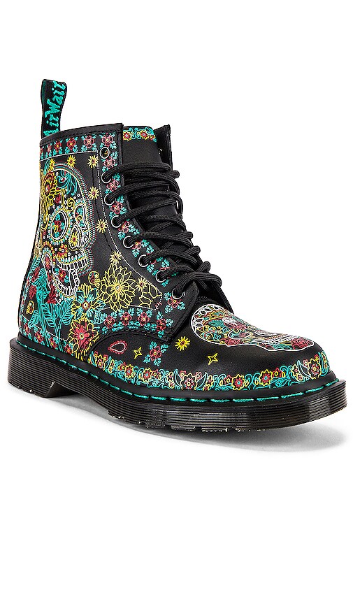 skull dr martens