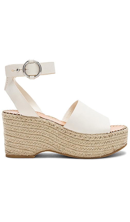 Dolce vita women's lesly best sale wedge sandal