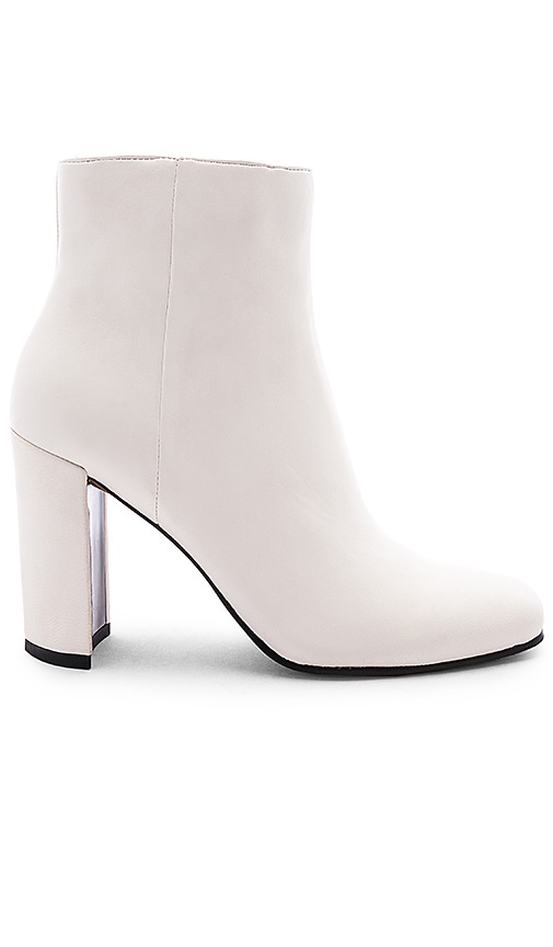 dolce vita white ankle boots