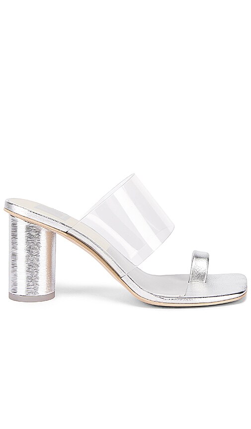 Naomie Sandal