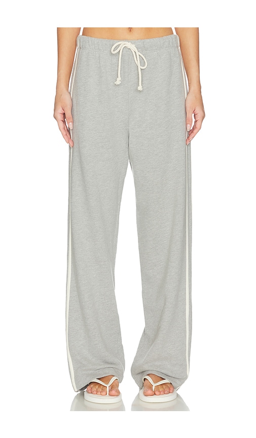  Donni. Pantalón Corto A Rayas De Rizo Ecológico. En Color Gris Claro Talla L  (también En M, S, Xl, Xs). 