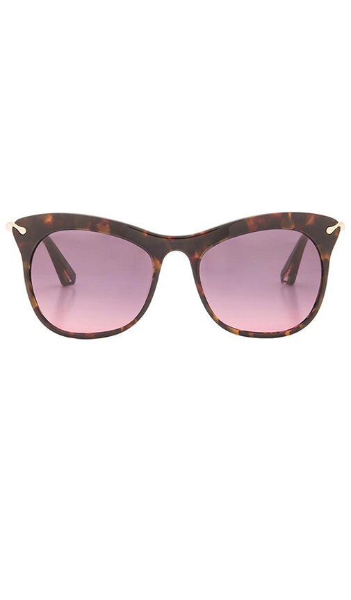 Elizabeth and James Fairfax Sunglasses in Tortoise | REVOLVE display picture 2