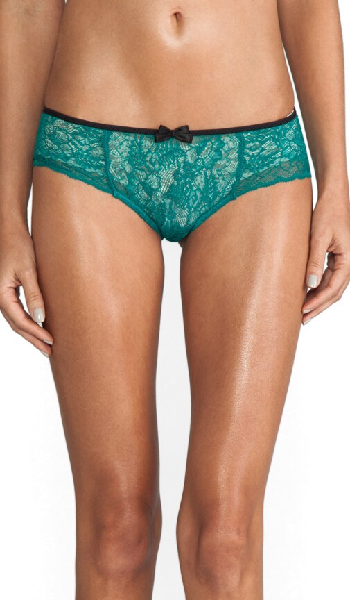 Veronique Brief