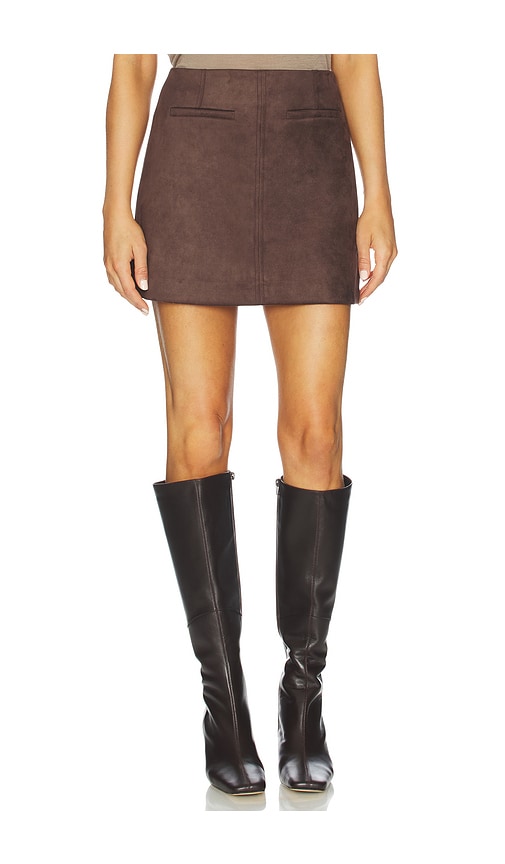 Elodie Mina Vegan Suede Mini Skirt in Brown. - size L (also in M, S, XL, XS) - Elodie the Label - Modalova