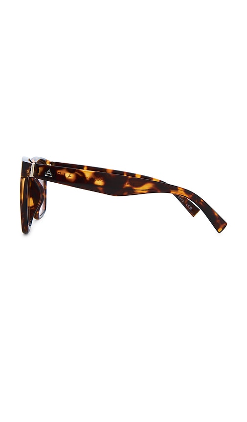  Aire Kraz Sunglasses In Brown. 