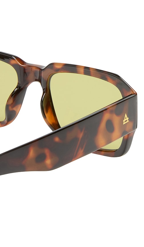  Aire Pluto Sunglasses In Brown. 