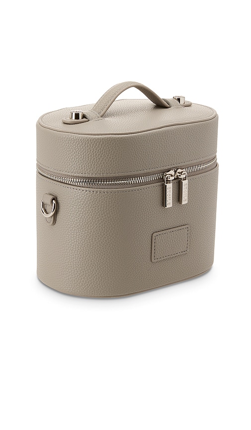 Etoile Collective Oval Toiletry Case In Gray