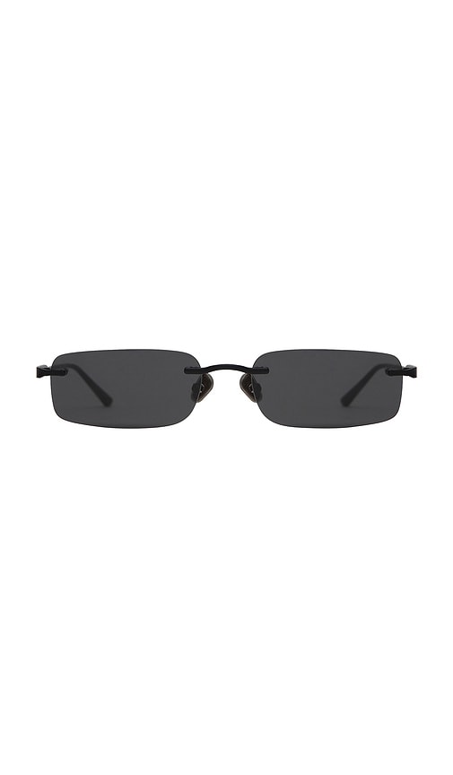 Kendall Sunglasses in Black.