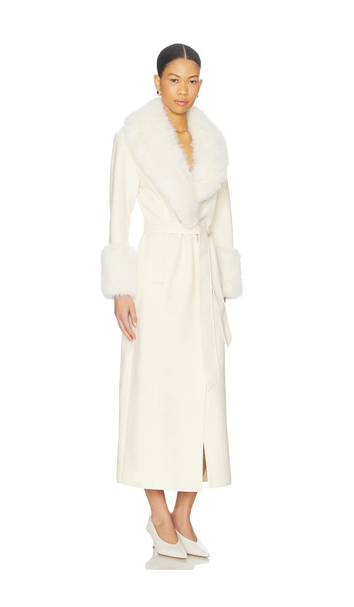 Elliatt Aria Coat In White