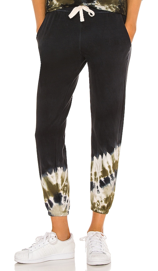 Electric & Rose Vendimia Jogger in Onyx, Army & Cloud Beam REVOLVE