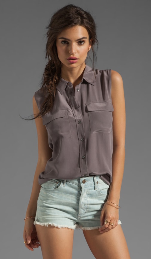 Sleeveless Slim Signature Blouse