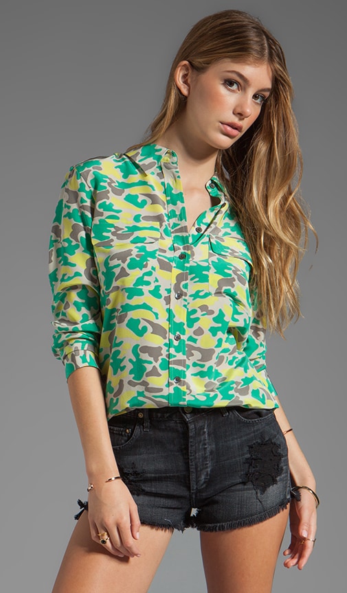 Retro Camo Slim Signature Blouse