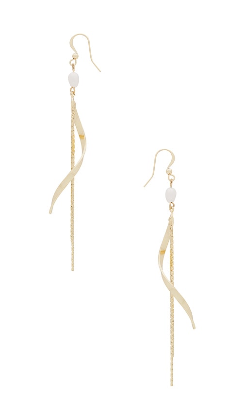 ETTIKA TWISTED GOLD FRESHWATER PEARL DANGLE EARRINGS 