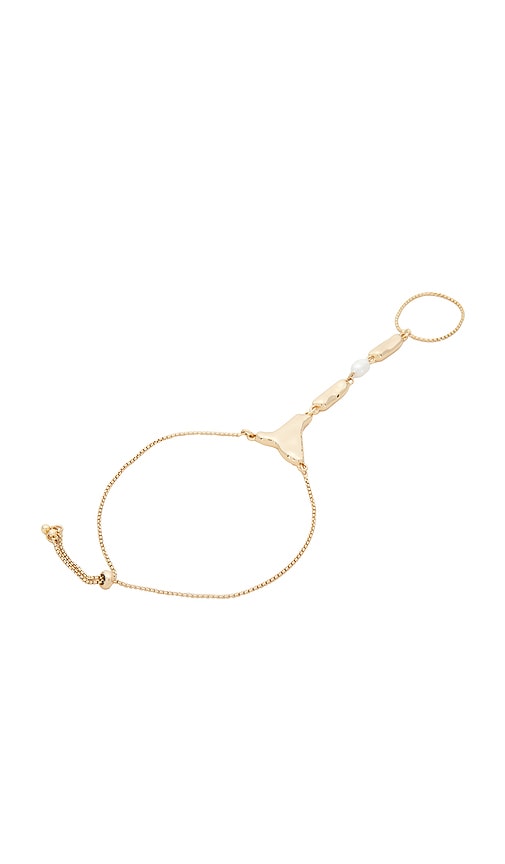  Ettika Handkette Liquid Metal In Metallic Gold. 