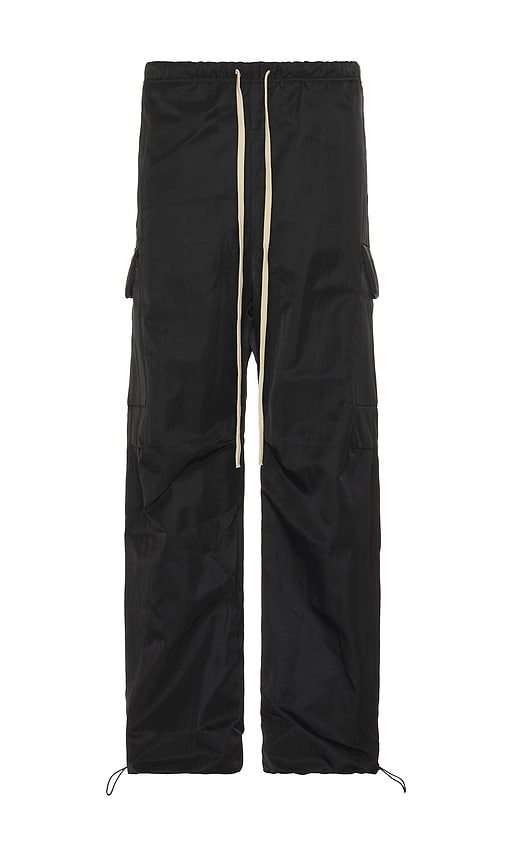 Fear of God ESSENTIALS Textured Nylon Field Pant in Black | REVOLVE