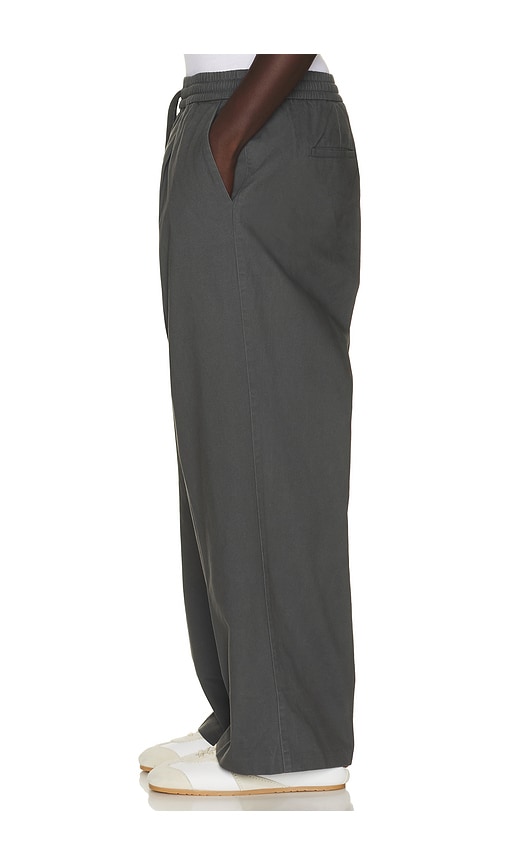 Essentials Pleat Front Drawstring Pant In Gray