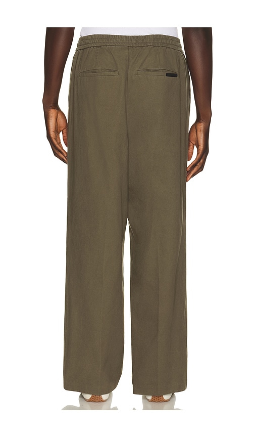 Essentials Pleat Front Drawstring Pant In Green
