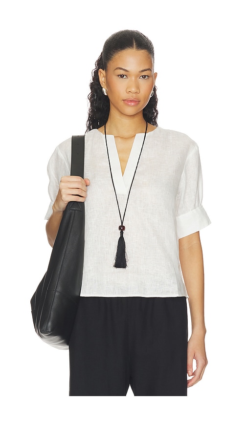 【ROKU】V NECK BACK ZIP NO SLEEVE BLOUSE Buy On Loop Red Designer V-Neck Readymade Blouse in Raw Silk with