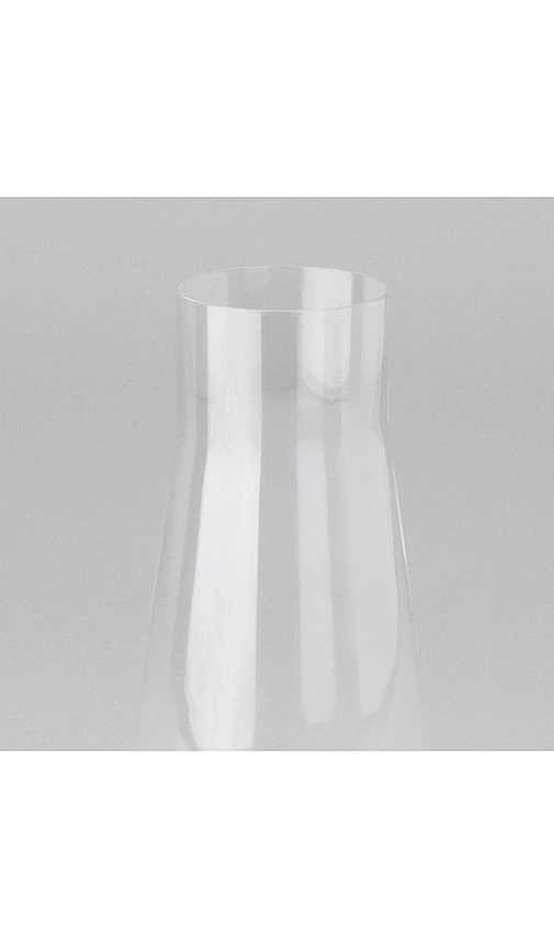 THE GLASS CARAFE – N/A