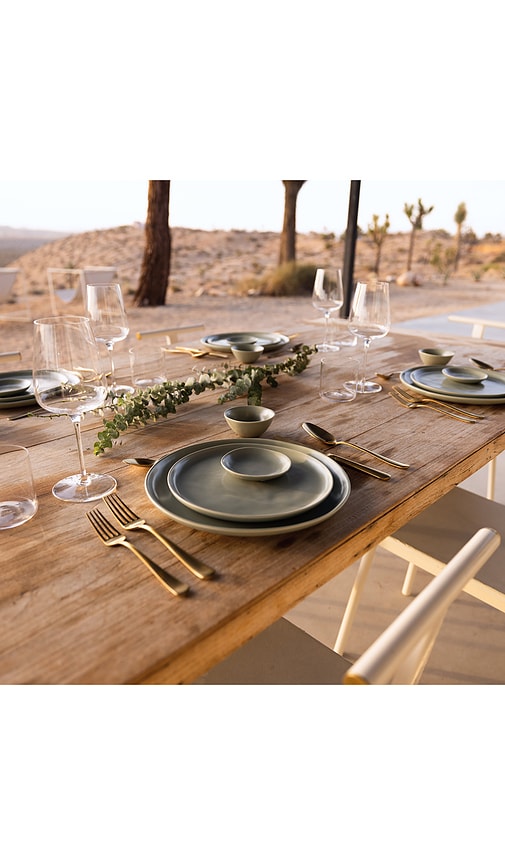  Fable Dinner Plates In Sage. 
