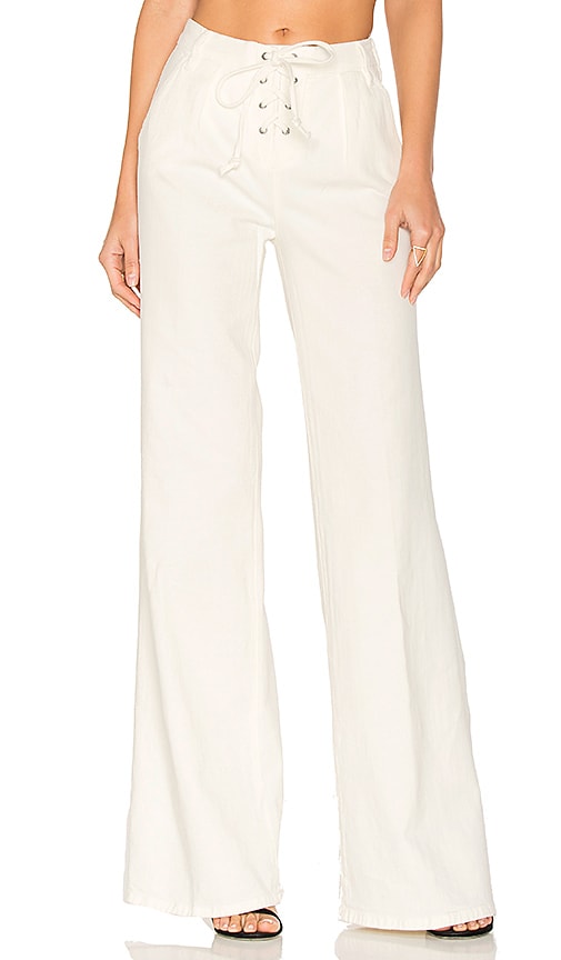 FRAME Denim Le Capri Lace Up Pant in Parchment | REVOLVE