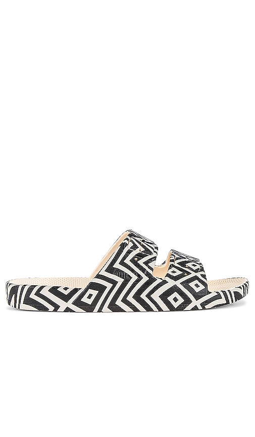 Women's Designer Sandals | Black & White Fancy Flip Flops