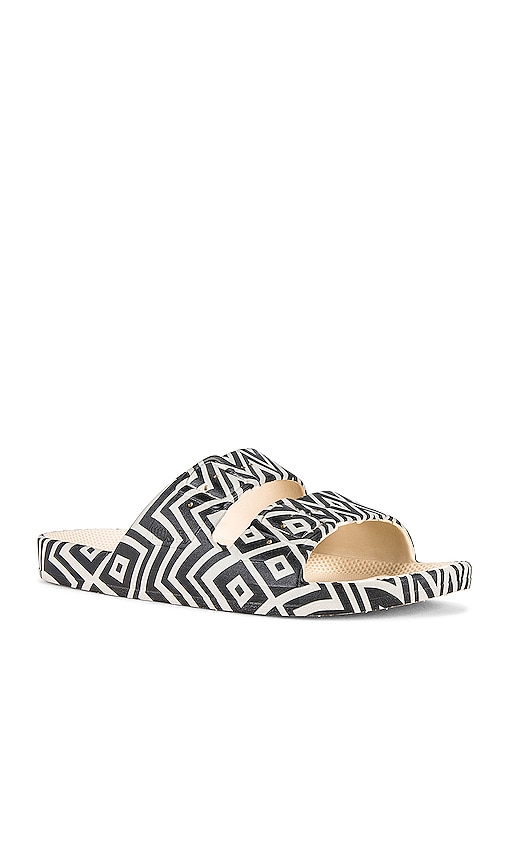 Women's Designer Sandals | Black & White Fancy Flip Flops