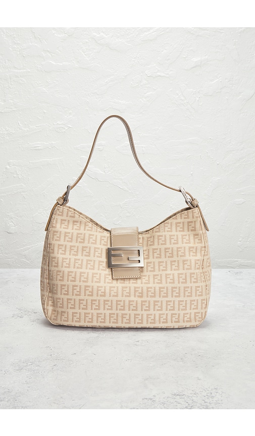 Fwrd Renew Fendi Åœ…袋 €“ ȱ¡ç‰™ç™½. Űºç � All.