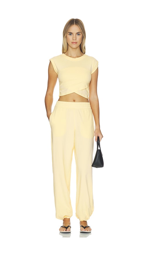 Free People x FP Movement Hot Shot Crossover Set in Yellow. - size S (also in M, L)