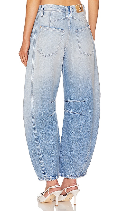  Free People X We The Free Good Luck Mid Rise Barrel Jeans In Denim-light. Size 26. Also In 24, 25, 27. 