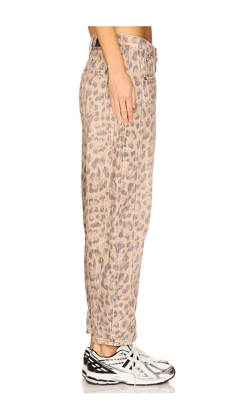  Free People Mid-rise-jeans Mit Barrel-bein We The Free Good Luck In Brown. Größe 26. Also In 24, 25, 27. 