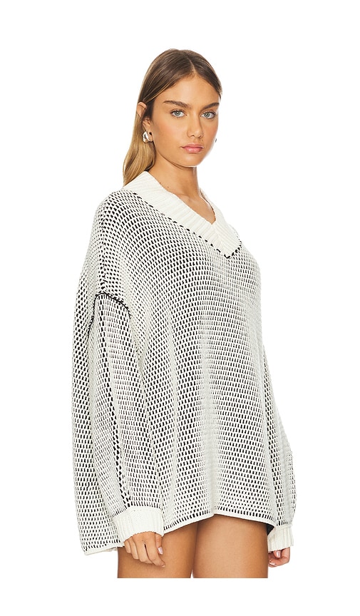 Shop Free People Maisie Sweater In 象牙白色黑色拼接