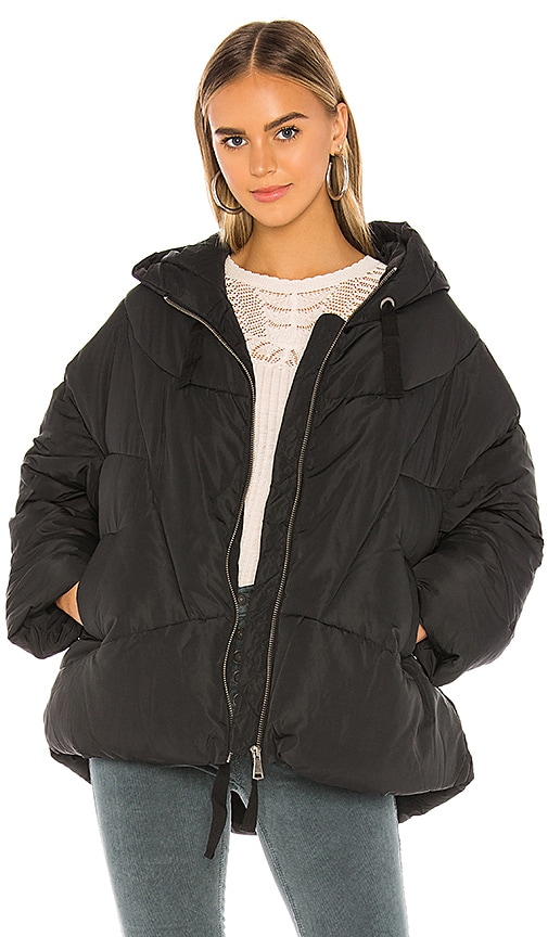 Free People Hailey Puffer in Black | REVOLVE