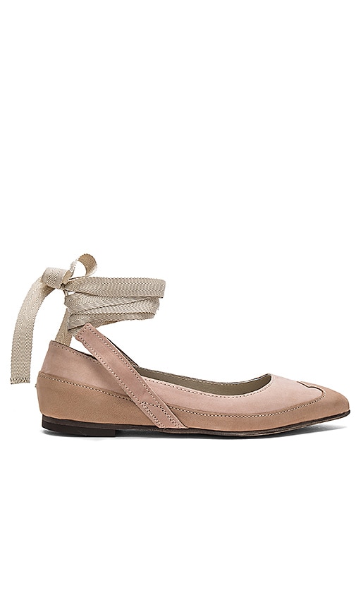 Pressley Wrap Flat