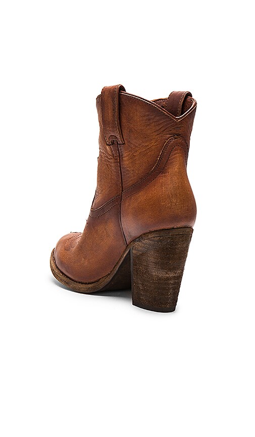 frye ilana pull on boots cognac