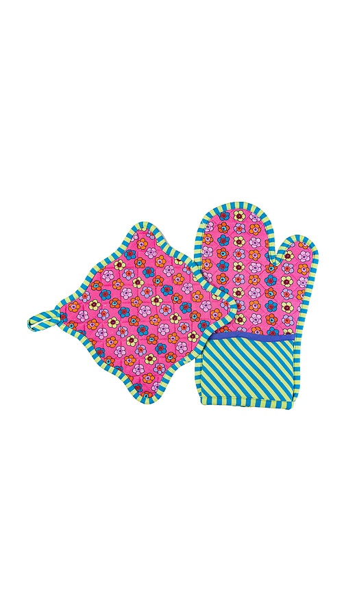 Furbish Studio Pink Pot Holder & Oven Mitt