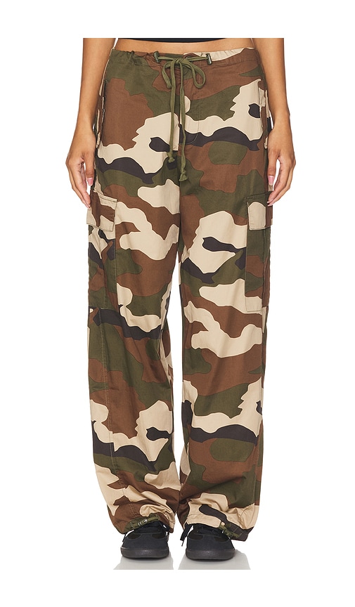 Shop Good American Parachute Pant In Fatigue Green Amo01