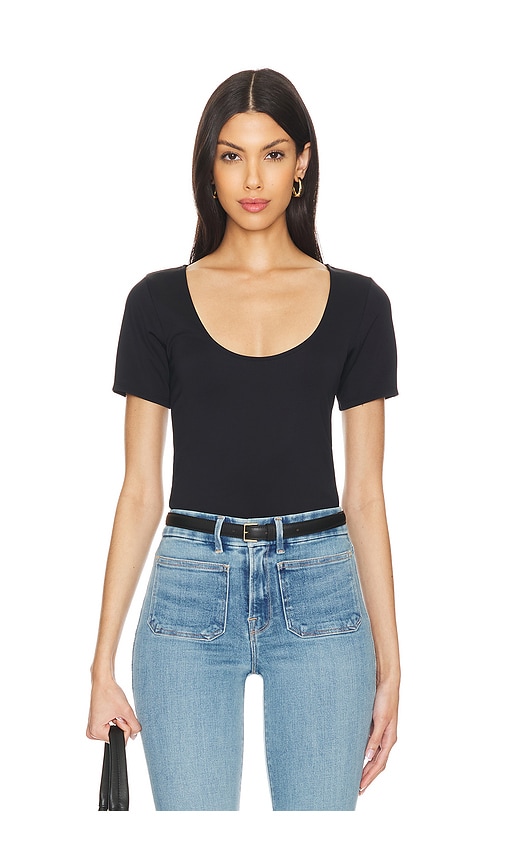 Shop Good American Scuba Scoop Crop Tee In Black001