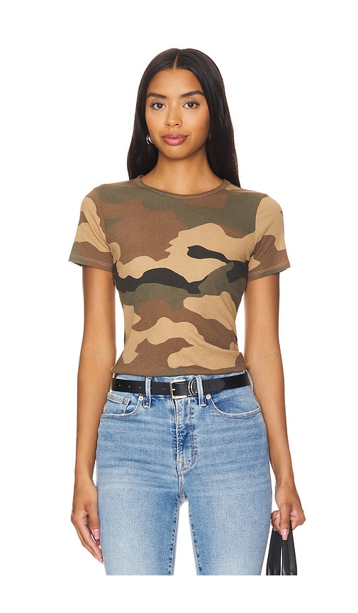 Shop Good American Slim Fitted Tee In Fatigue Green Amo01