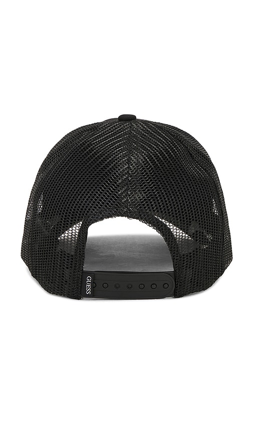 GUESS JEANS PATCHED TRUCKER HAT
