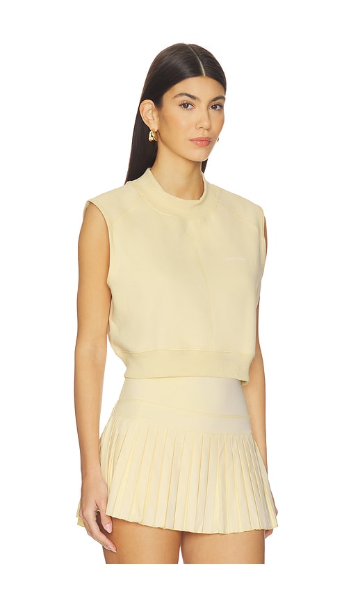  Gold Hinge Top Sin Mangas Con Cuello Alto Mock Neck Sleeveless Top En Color Amarillo Talla L  (también En S, Xl, Xs). 
