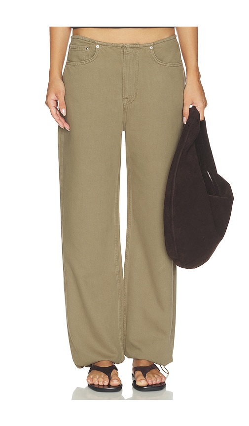  Grlfrnd Erika Cinched Hem Jean En Color Verde Oliva Talla 23  (también En 25, 26, 27, 28, 29, 30, 31, 32). 
