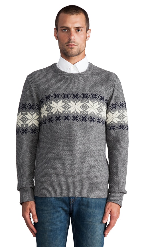 Flakey Sholder Sweater