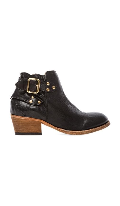 Bora Boot