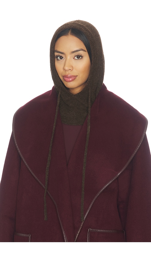 Kasey Hood by Heartloom in Walnut