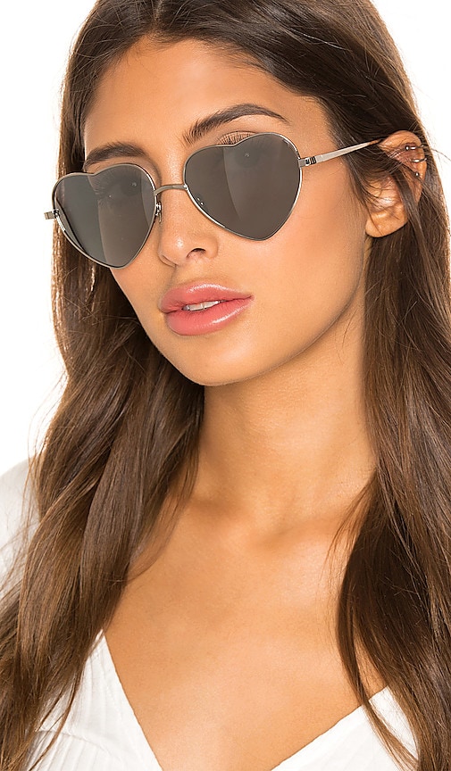 X REVOLVE Bisou